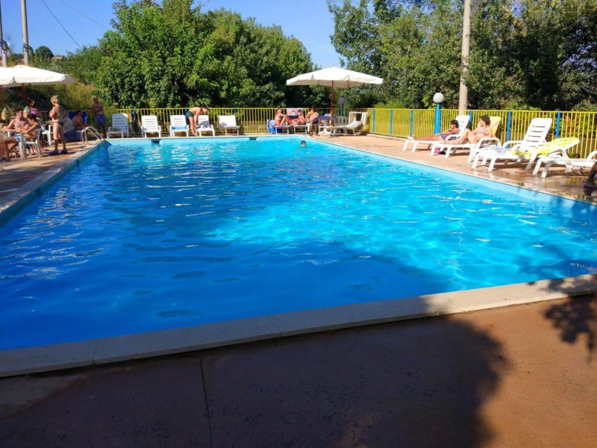 Hotel La Meridiana ウルビーノ エクステリア 写真