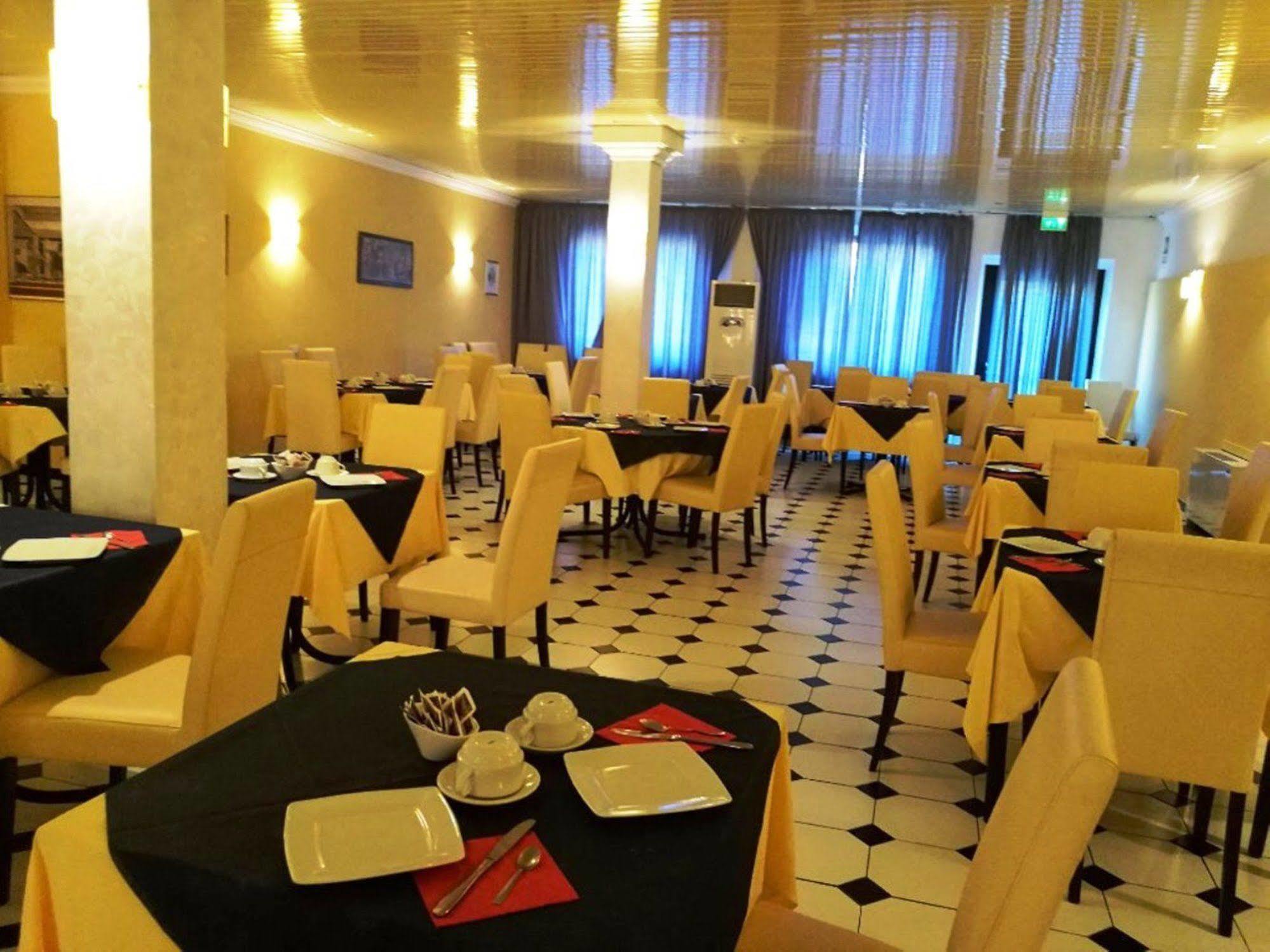 Hotel La Meridiana ウルビーノ エクステリア 写真